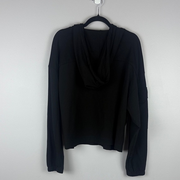 CAbi Black Quantum Hooded Cropped Pullover Sweatshirt Size XL - Picture 11 of 13